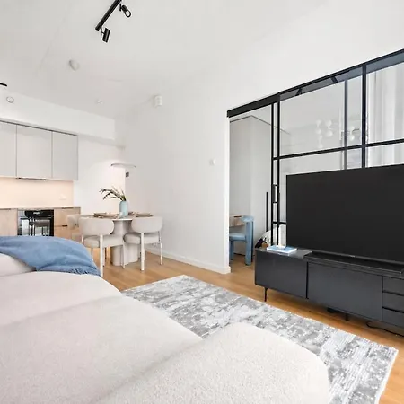 Apartamento New Designer 1br In Marati Kvartal With Patio